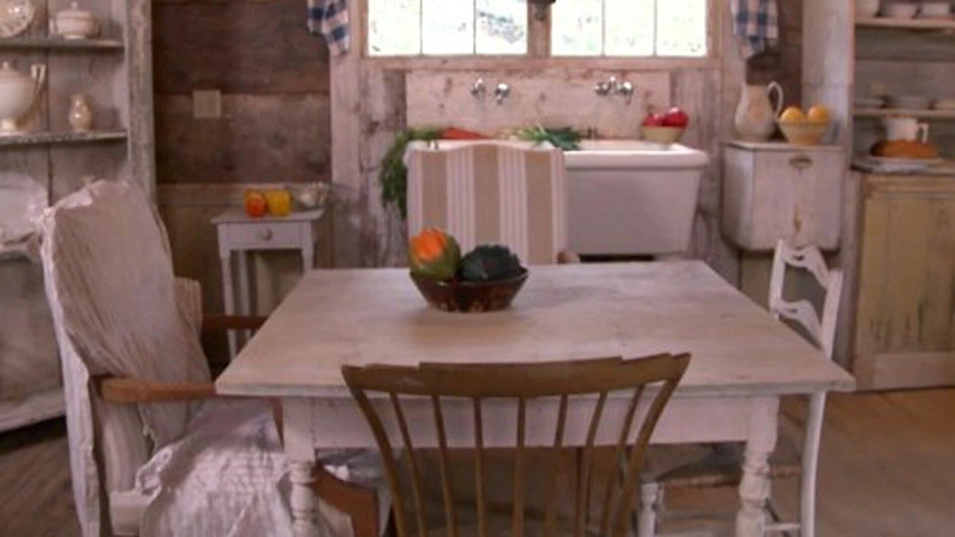 The Bronson Pinchot Project S1 E06 – Old New Kitchen