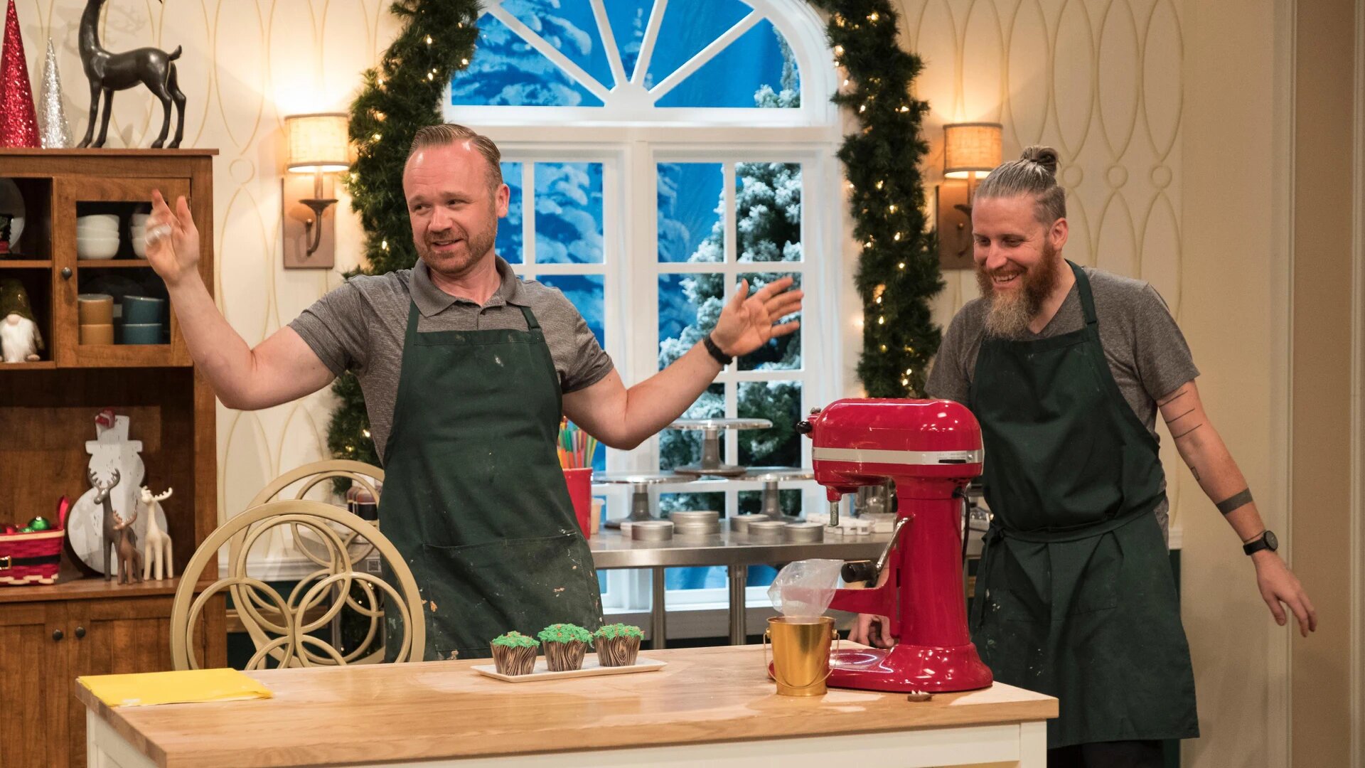 Holiday Gingerbread Showdown S2 E02 – Worst Christmas Ever