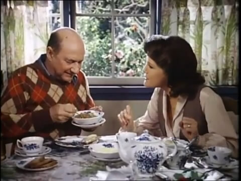Mrs. Columbo S1 E02 – Murder Is a Parlor Game