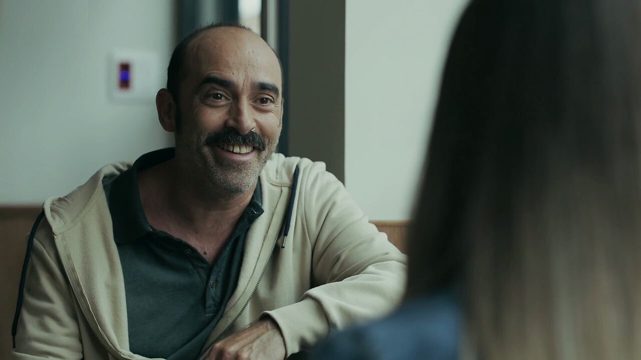 Desaparecidos: La serie S2 E04 – Chico nuevo en la oficina