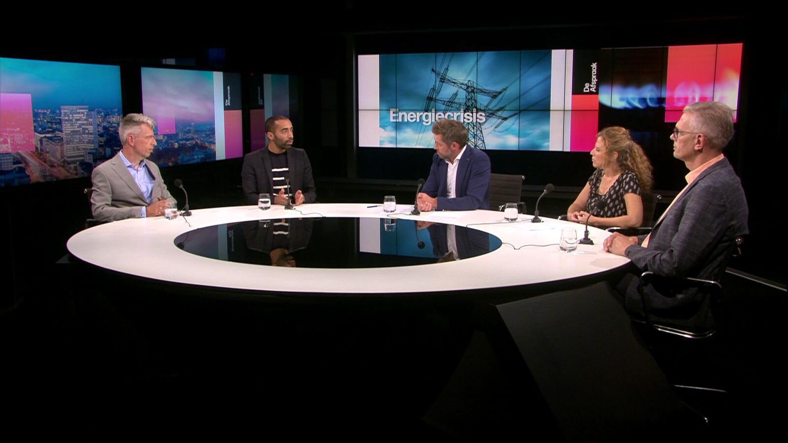 De Afspraak S2022 E83 – Gaat de overheid nieuwe maatregelen nemen tegen de energieprijzen?