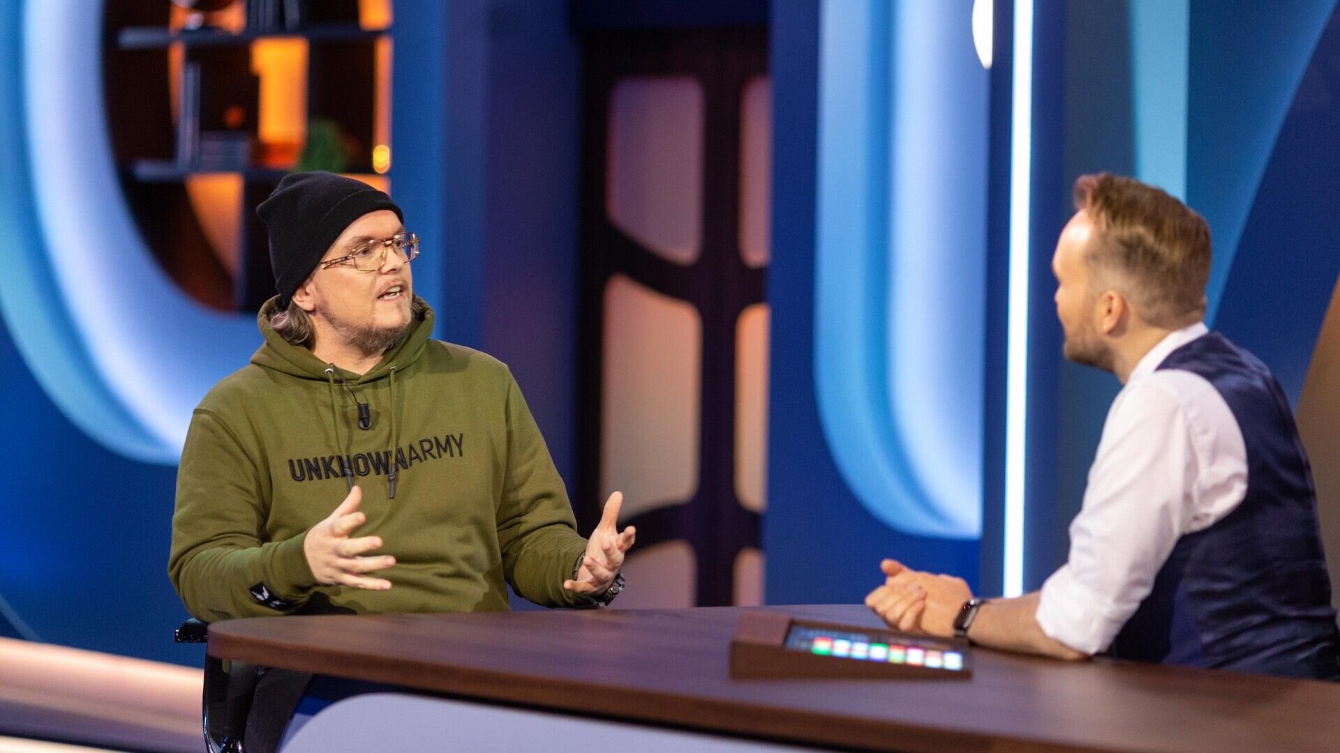 De Avondshow met Arjen Lubach S2022 E69 – Padellen, Brainpower