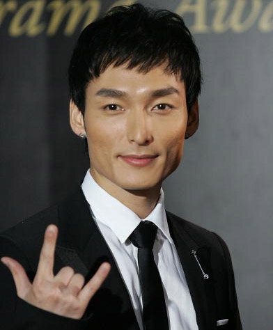 Tsuyoshi Kusanagi
