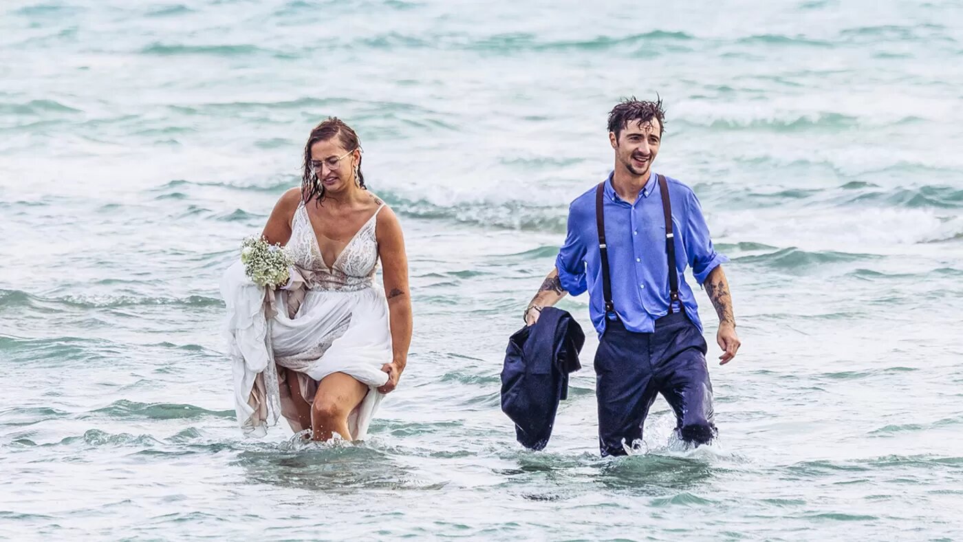 Gestrand op Honeymoon Island S1 E01 – Aflevering 1