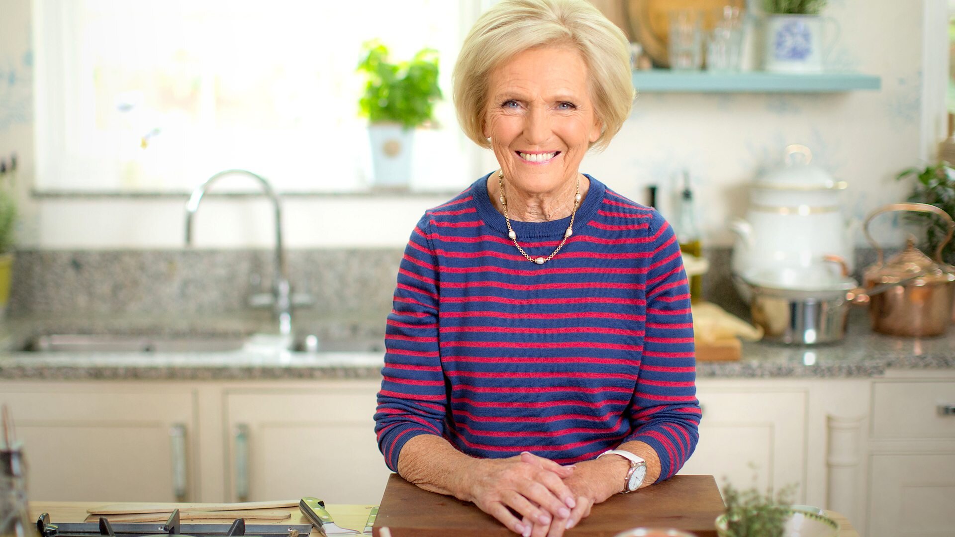 Mary Berry's Foolproof Cooking S1 E02 – Episode 2