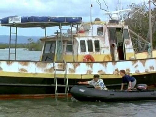 Flipper S3 E09 – Big Fish, Little Fish