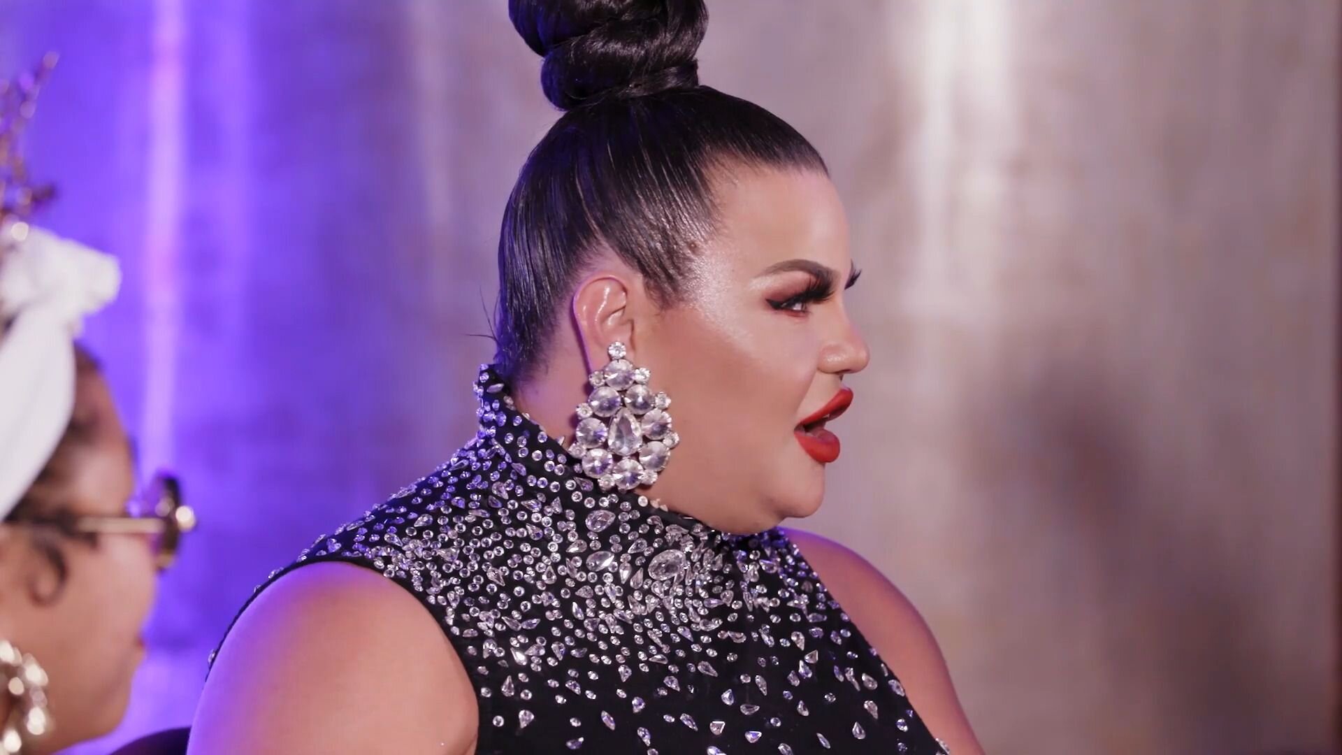 Hot Haus S1 E06 – The Reunion