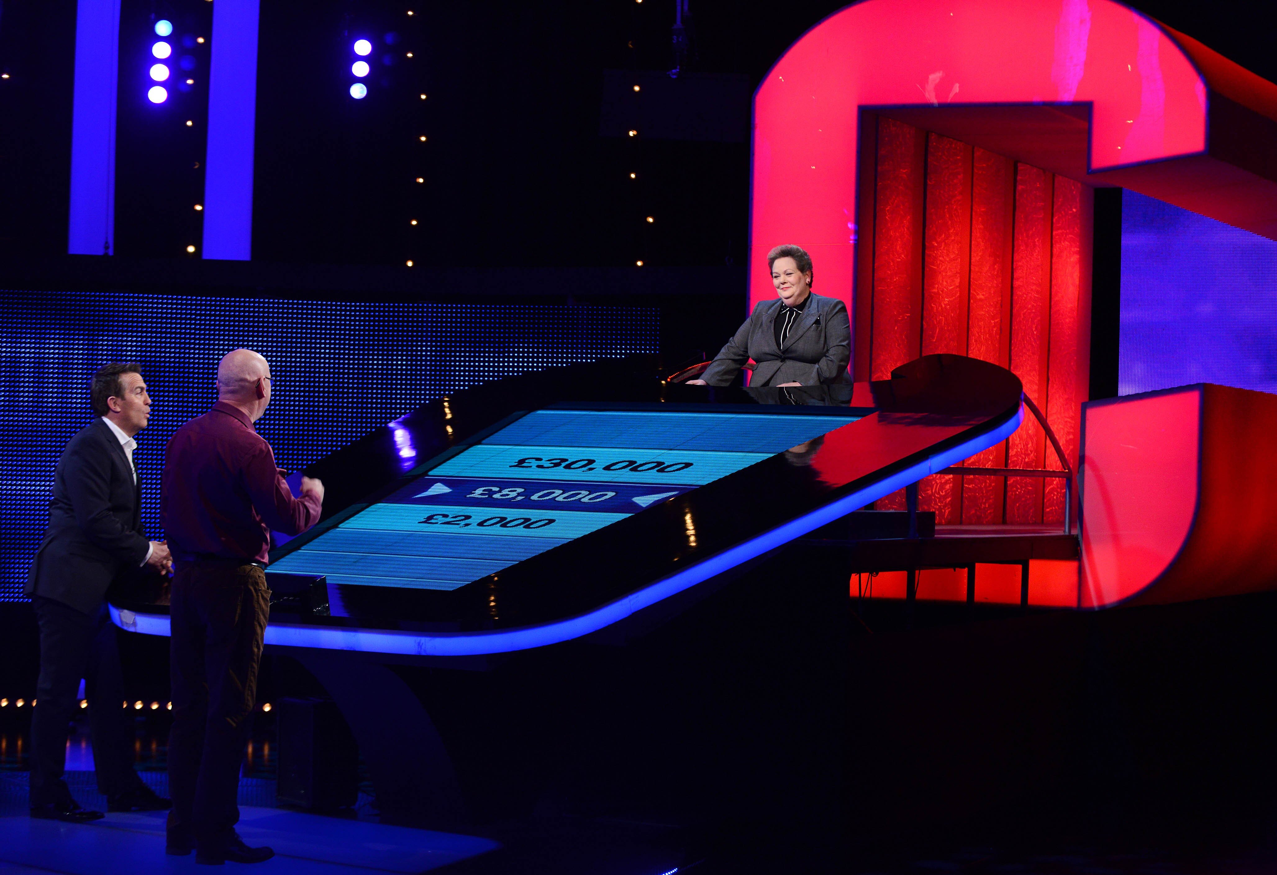 The Chase: Celebrity Special S4 E06 – Ken Bruce, Paul Ince, Laila Morse and David Haye