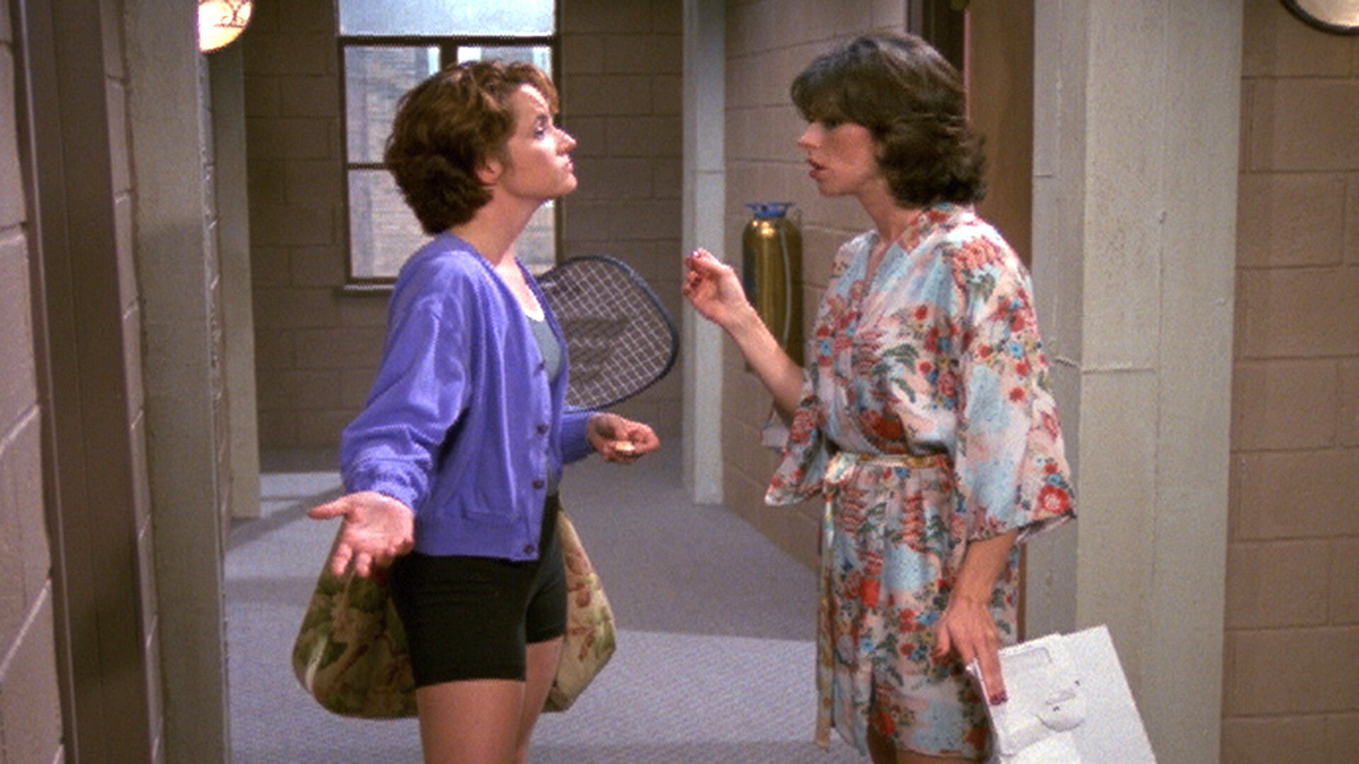 Caroline in the City S2 E03 – Caroline and the Cat Dancer