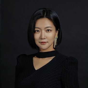 Lee Hye Ji / Bae Do Eun