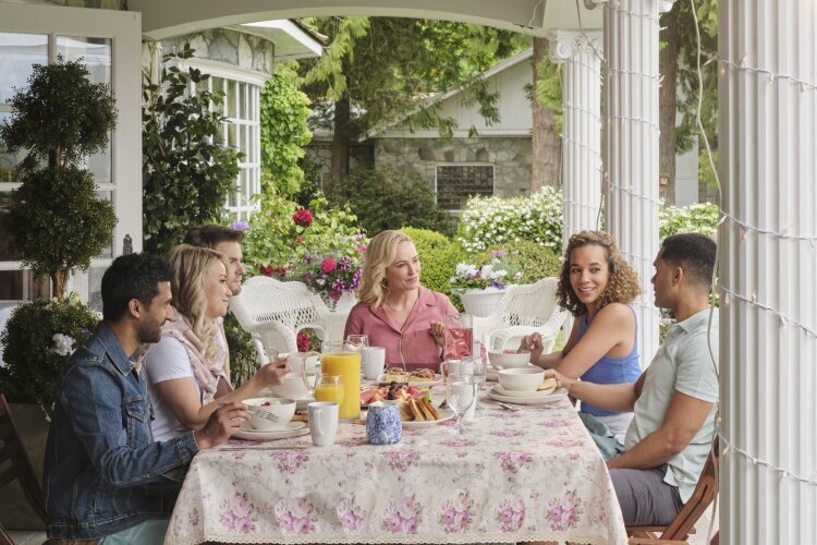 The Wedding March S1 E06 – Sealed With a Kiss