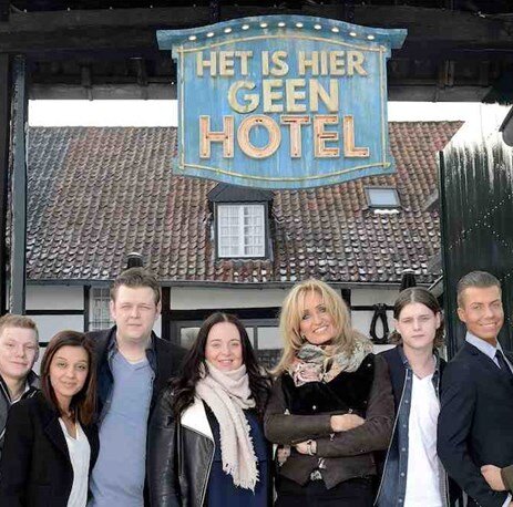 Het is Hier Geen Hotel – official series poster, RTL4