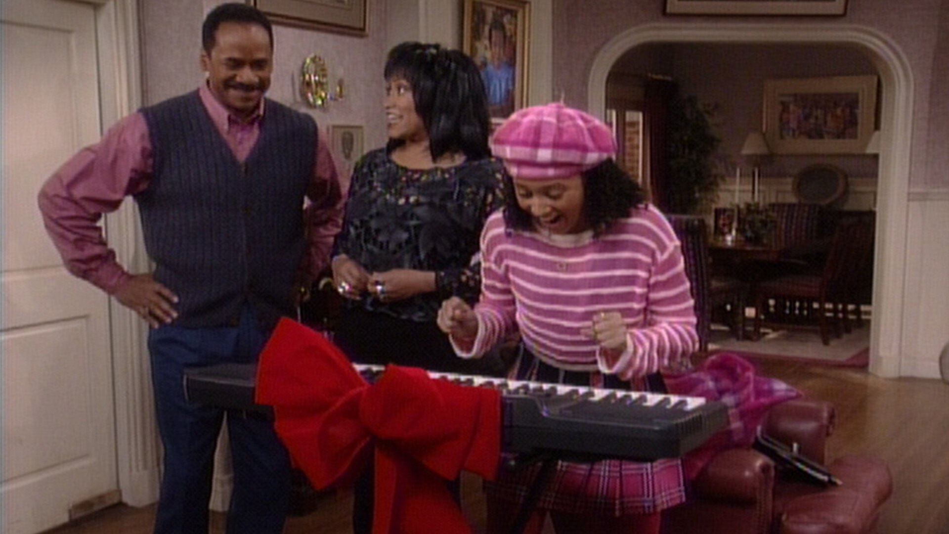 Sister, Sister S3 E18 – The Piano Lesson