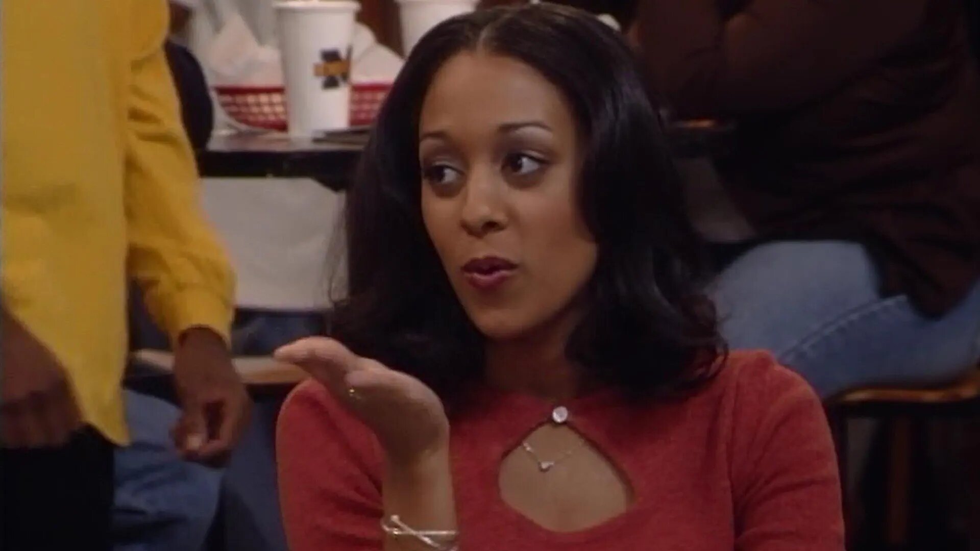 Sister, Sister S6 E05 – The Grass is Always Finer