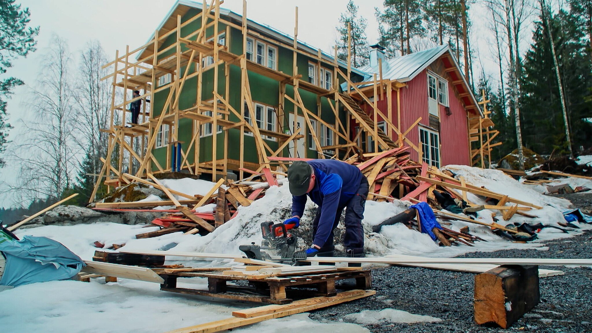Latelan Laurin hurja remontti S3 E02 – Kevät tuli lumi suli