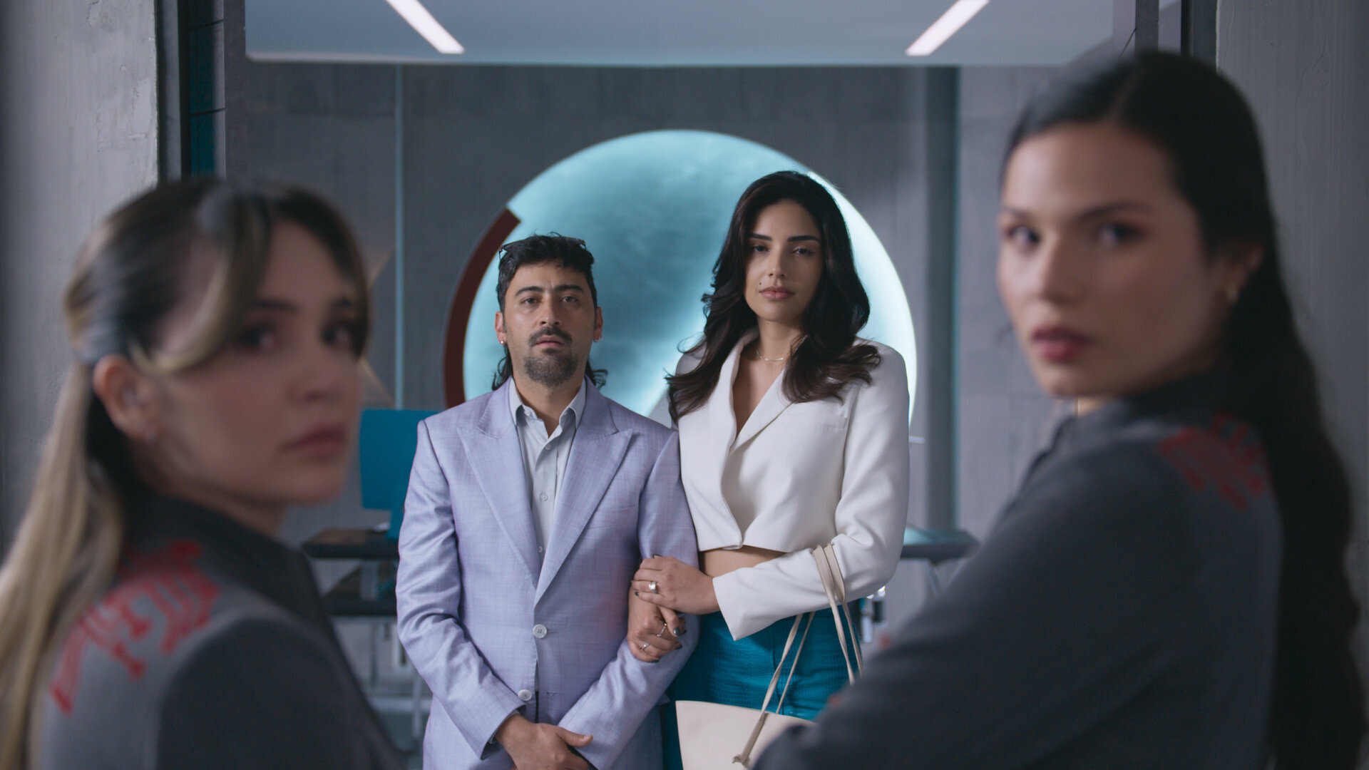 Nuevo Rico, Nuevo Pobre S1 E36 – Fernanda le propone a Brayan despedir a Rosmery