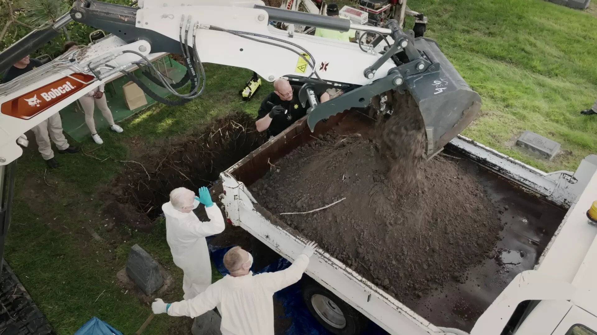 Naming the Dead S1 E04 – The Body on the Train