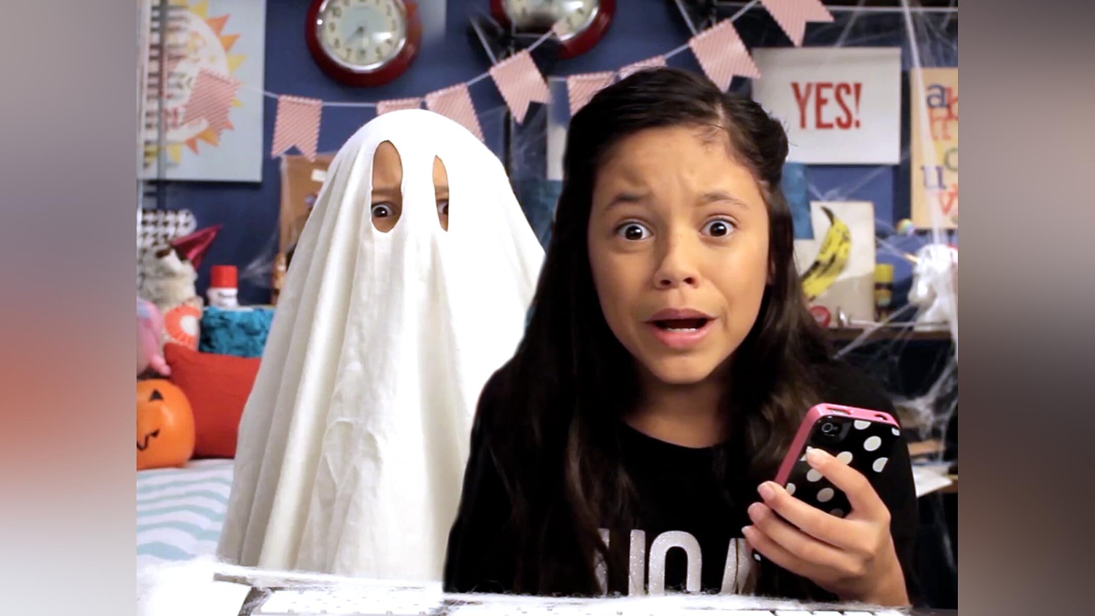 Know It All Nina S1 E05 – Can Ghosts Have Ghosts?