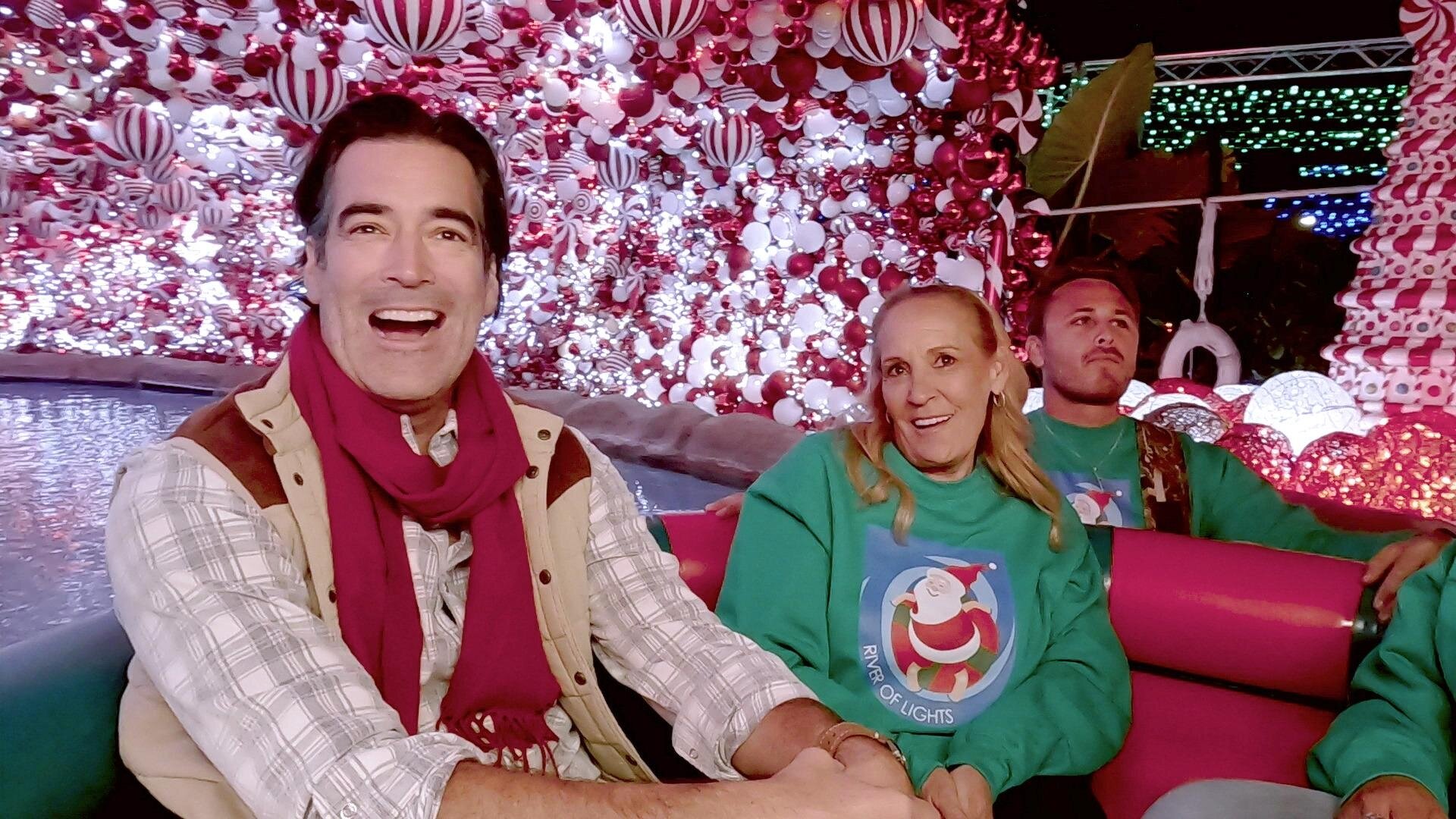 The Great Christmas Light Fight S13 E05 – You Decked My Battleship