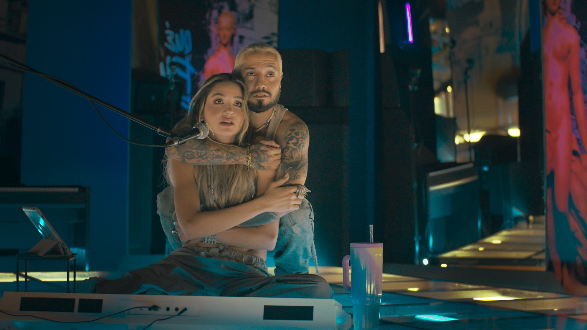 Explota bomba en la casa de Charly y Ángel queda herido