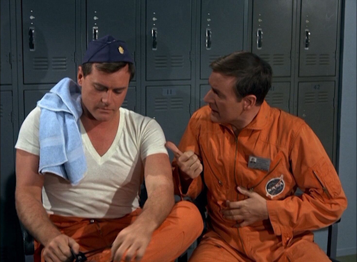 I Dream of Jeannie S2 E30 – My Master, the Swinging Bachelor