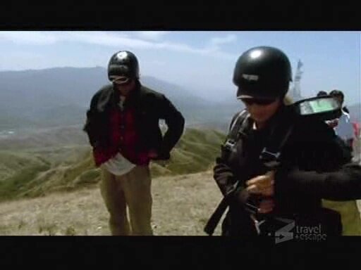 Stratusphere S1 E04 – Paragliding in North India